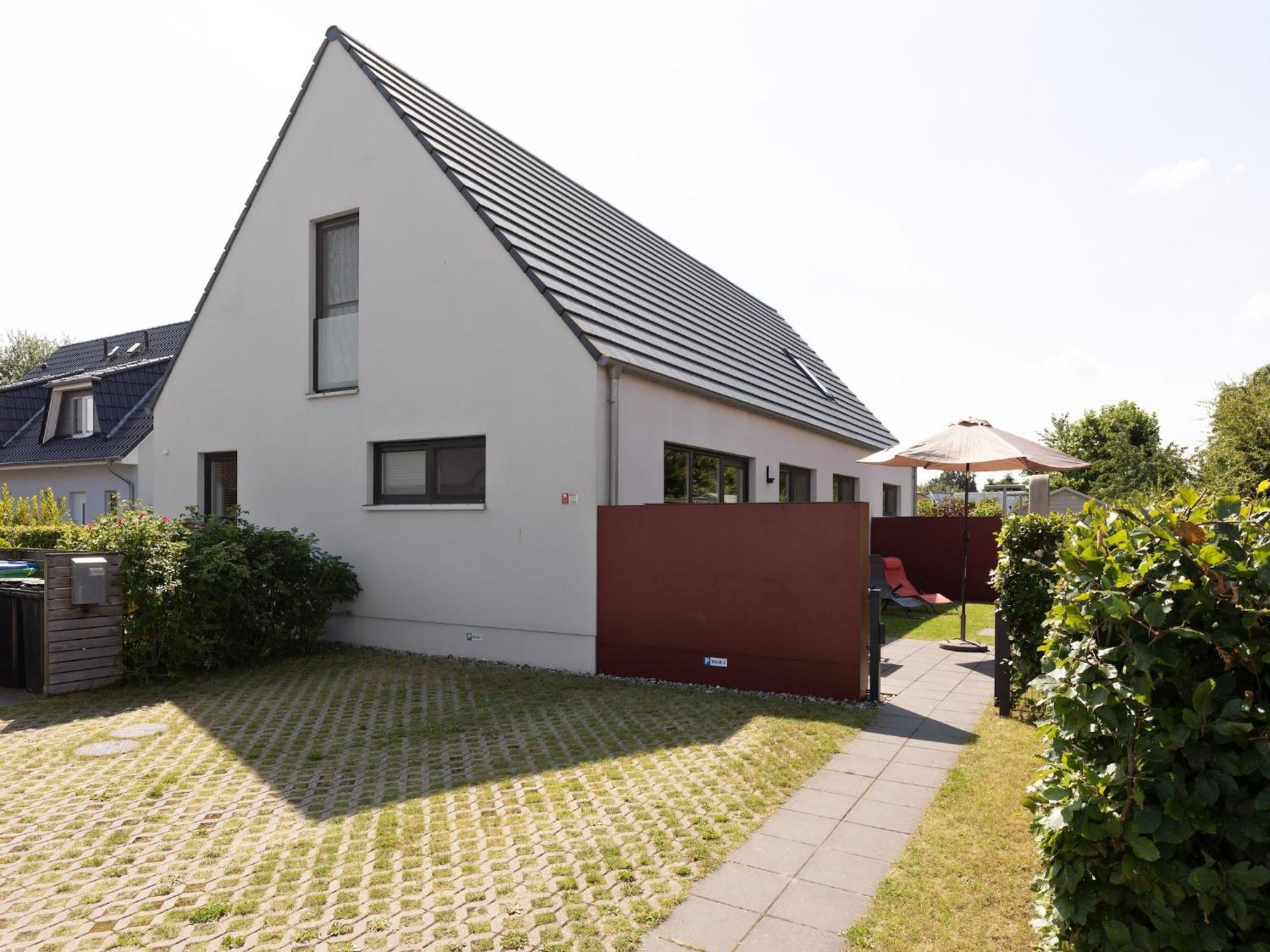 Pleasant Holiday Home In Zierow Near Sea Bagian luar foto