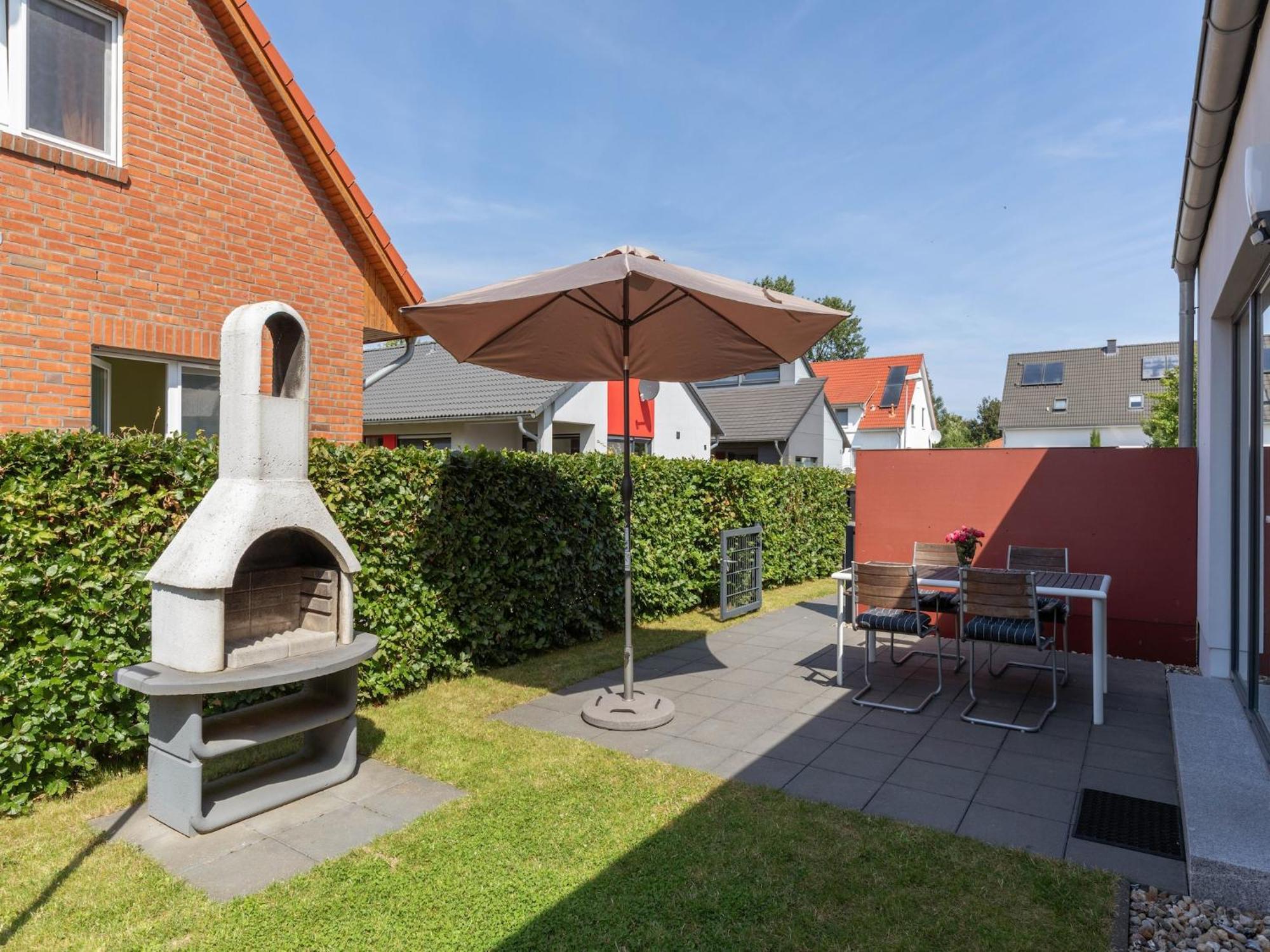 Pleasant Holiday Home In Zierow Near Sea Bagian luar foto
