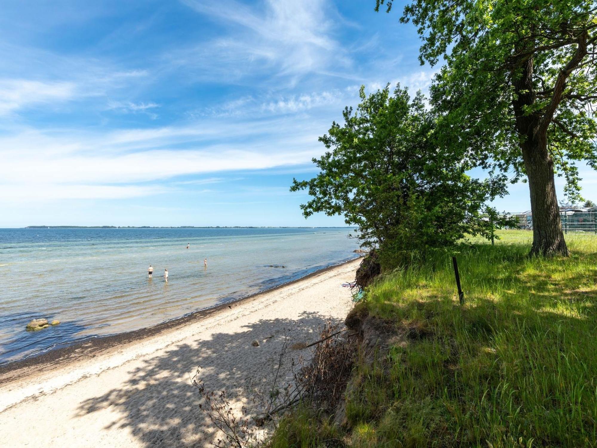 Pleasant Holiday Home In Zierow Near Sea Bagian luar foto